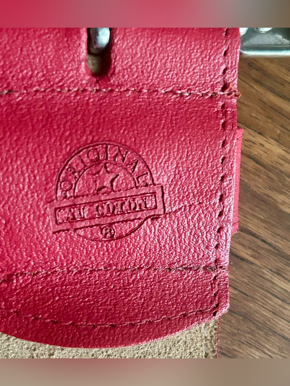 Authentic vintage Au Coton red leather belt, proudly made in Canada. - Picture 8 of 11
